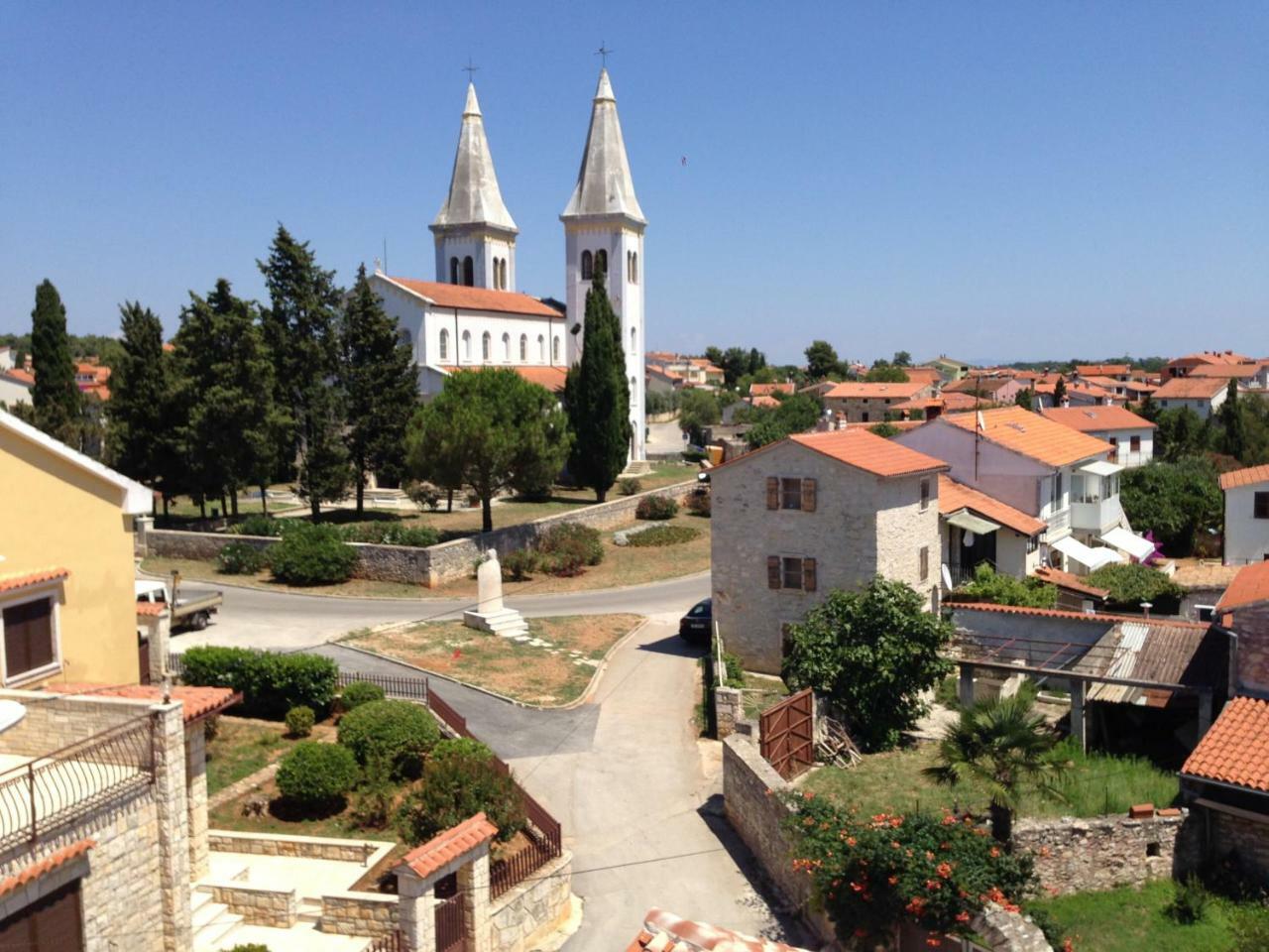 Medulin Labirint Queen Dış mekan fotoğraf